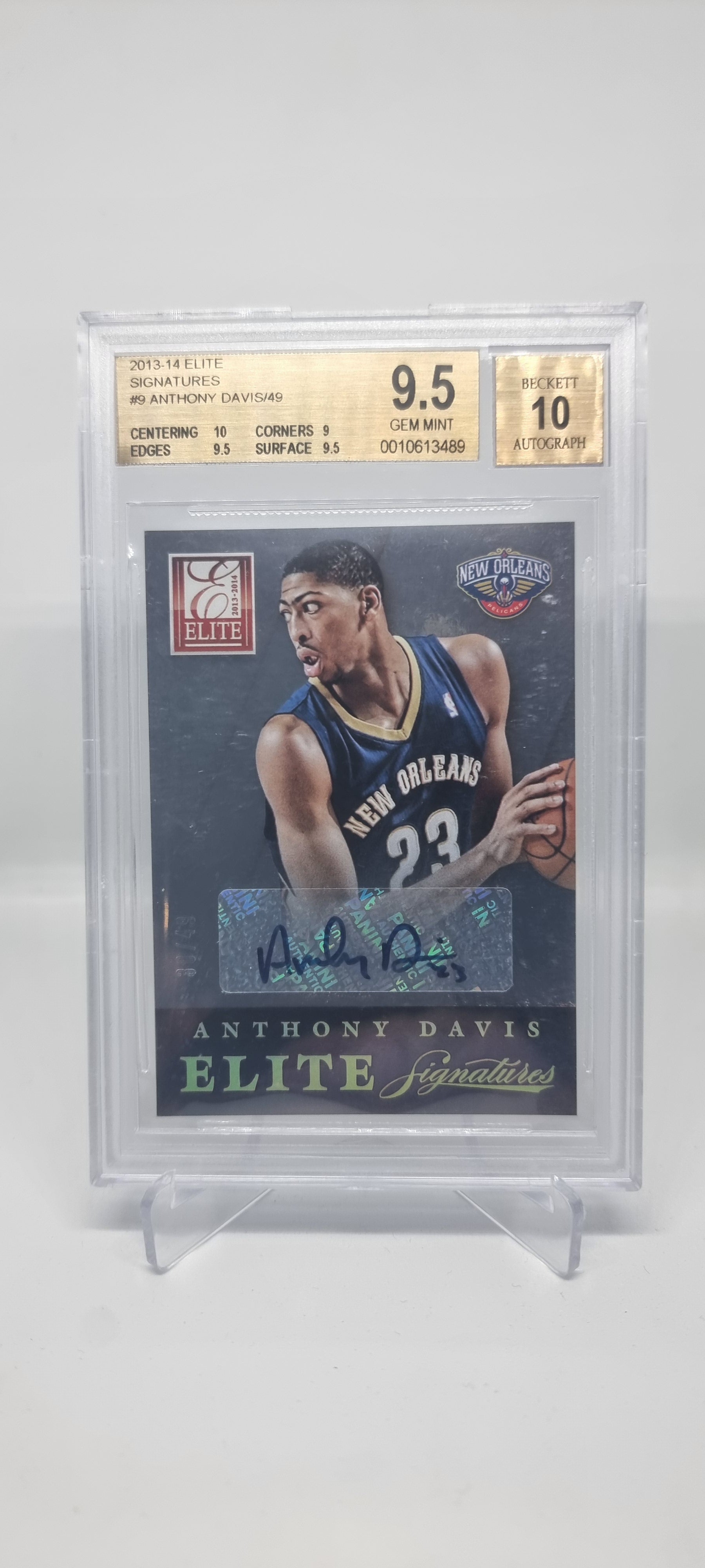 Anthony Davis (#9) [2013-14 Panini Elite Signatures Autograph] (No.30 of 49) (Beckett - Gem Mint - 9.5) (Beckett - 10 Autograph)